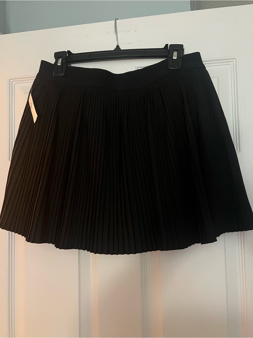 Old Navy Black Pleated Mini Skort